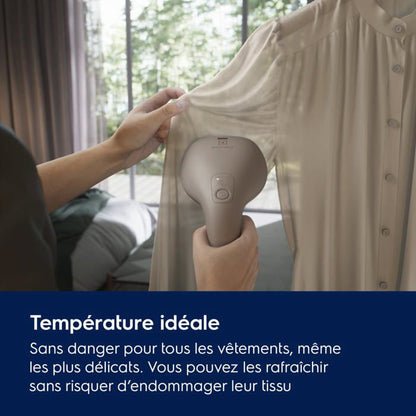 Défroisseur vapeur - Electrolux - Refine 700 - 1600W - 26g/min - Noyer Beige